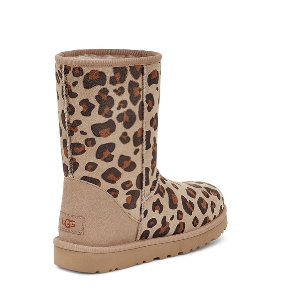 UGG Genuine Sheepskin Lined Leopard Print Boots, Size 7 New in Box - Picture 4 of 16